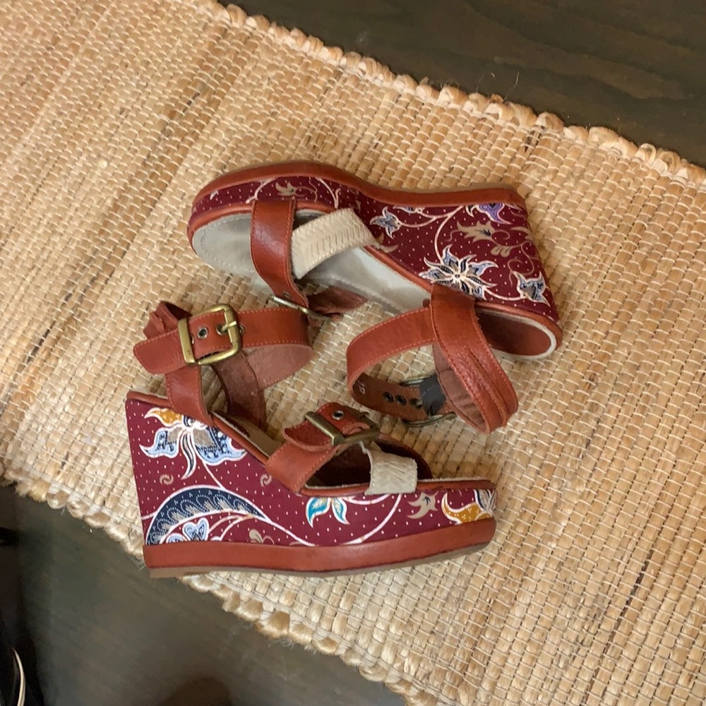 Blackstone Floral Print Wedge Leather Sandal Size 38/7.5